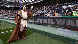 Se trata de una colaboración con la saga star wars que da un look espacial a los jugadores de pablo laso. Star Wars Xi Includes Bebe Yoda And Sergio Rey Mos Plus Ronaldo S Mum Gets Car In Coronavirus Lockdown