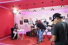 Memperkenalkan youtube go aplikasi terbaru untuk mendownload dan menonton video. Youtube Kembali Hadirkan Ruang Kreatif Untuk Youtuber Indonesia Ultimagz Online