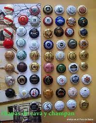 Puedes encontrar chapas y placas de cava de todos los tipos, también de cerveza, antiguas, modernas, originales… una manera diferente de conocer gente. Mi Coleccion De Chapas De Cava Y Champan Paperblog