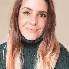 Sandra Baxter's Instagram, Twitter & Facebook