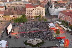 Romania is a country in central and eastern europe which borders bulgaria to the south, ukraine to the north, hungary to the west, serbia to. Ø¨Ù‡ Ø§ÛŒÙ† Û±Û² Ø¯Ù„ÛŒÙ„ Ø­ØªÙ…Ø§ Ø³ÙØ± Ø¨Ù‡ Ú©Ø´ÙˆØ± Ø±ÙˆÙ…Ø§Ù†ÛŒ Ø±Ø§ Ø¯Ø± Ø¨Ø±Ù†Ø§Ù…Ù‡ Ù‡Ø§ÛŒ Ø³ÙØ± Ø®ÙˆØ¯ Ù‚Ø±Ø§Ø± Ø¯Ù‡ÛŒØ¯