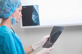 Mit medikamenten, die im gesamten körper wirken, wird gegen die krebszellen angekämpft. Gentest Klart Ab Ob Chemotherapie Verzichtbar Ist