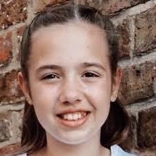 Grace Conder's Instagram, Twitter & Facebook