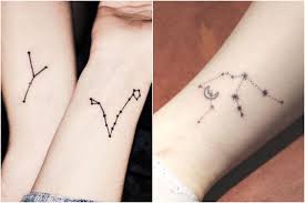 Tatuajes Para Parejas 60 Tattoos Mas Romanticos Con Significado Tatuajes De Constelaciones Tatuajes De Parejas Tatuajes