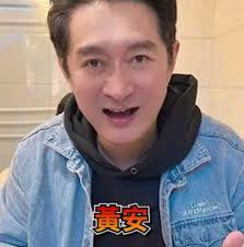 常見卡拉OK/MV拍法: 1，影住歌手唱歌。2，歌手以演戲形式，但冇影住佢開口唱。3，另有男女主角做戲，歌手以旁觀者出現。4，歌手全不出現？