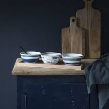 Plateau Aperitif En Bambou Et 3 Bols En Porcelaine Imprime Poissons Rhodes Maisons Du Monde
