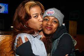 Frankie lons, mother of keyshia cole, has died at age 61 july 19, 2021 by grayson gilcrease frankie lons died at the age of 61 of a reported overdose on july 18. 4hern4vqbpbjhm
