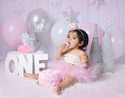 Kids Birthday Photoshoot Ideas Winter Onederland Birthday Party Baby Girl First Birthday Onederland Birthday Party