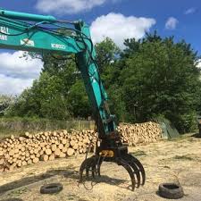At hedge cutters and co shrubs shall be pruned to conform with the design concept of the landscaped area. Hall Tree Projects Hall Tree Services