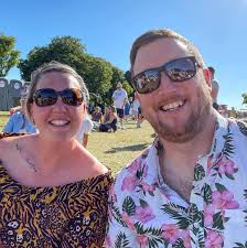 Morning all, is there a sports shop in the Orlando area that sells NFL  gear? (Shirts/hats etc)