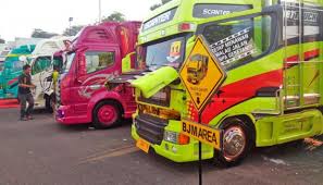 Modifikasi pick up jadi truk dam. Besok Puluhan Truk Modifikasi Diarak Keliling Kota Yogyakarta Otomotif Tempo Co