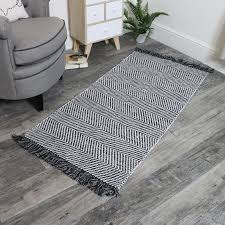 Black And White Woven Rug Black And White Woven Herringbone Rug 140cm X 70cm Ryg Monochrome Aztec Woven Blackandwhite Black White B Herringbone Rug Large Floor Rugs Black Decor