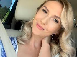 Listen to popescu adelina | soundcloud is an audio platform that lets you listen to what you love and share the sounds you create. AdevÄƒrul Despre Adela Popescu De Ce BoalÄƒ SuferÄƒ IncÄƒ PoartÄƒ Branula La ManÄƒ