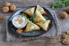 Recette Samoussas Au Four Au Poulet Et Noix Du Perigord Aop En Pas A Pas Recette Alimentation Recette Recettes De Cuisine