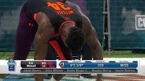 D K Metcalf Continues To Burn Up Nfl Scouting Combine With Blazing 40 Yard Dash Nfl Scouting Combine Nfl Burns