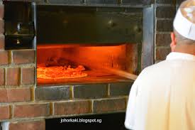 John's of bleecker street will surely satisfy your craving for indulgent pizzas and tasty italian cuisine dishes. John S Pizzeria Of Bleecker Street Nyc New York Johor Kaki Travels For Food