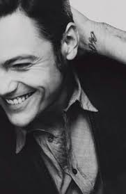 Puoi selezionare accetto per consentire questi utilizzi o fare clic su gestisci preferenze per rivedere le tue opzioni. Tiziano Ferro Cantanti Ferro Celebrita