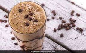 There had always been a debate about the pros and cons of coffee and if you are not aware of the benefits of coffee then here is a list of advantages as well as disadvantages of coffee. Hot Coffee May Have Higher Levels Of Antioxidants Than Cold Coffee