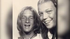 Vanna White's brother interviews celebrity relatives in podcast