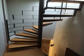 Solution gain de place la spirale peut être une colonne continue ou se composer depuis l'intérieur de l'escalier. Escalier Colimacon Bois Et Metal Jp Briand Creations Creation De Mobilier Bois Metal Sur Mesure