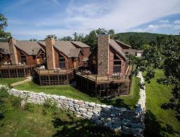 Chalets On Table Rock Lake Branson Lake Resort Great Vacation Spots Lake Resort Family Resorts