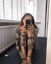 Girls with tattoos of dragons. Pin On Varios Girl Tats