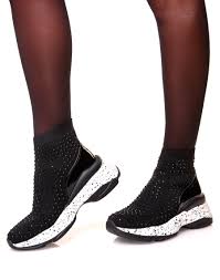 It was originally composed of claude moine, a.k.a. Baskets Noires En Forme De Chaussette A Semelles Tachetees