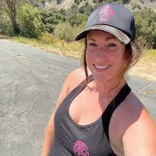 Kirsten Egan's Instagram, Twitter & Facebook