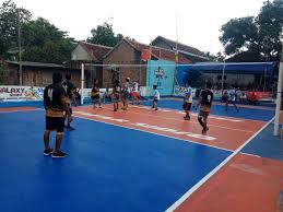 Pemuda Di Kuningan Jabar Wujudkan Mimpi Ubah Empang Jadi Lapangan Bola Voli Kumparan Com