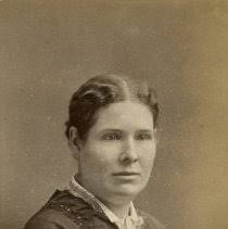 Betsy Barrows's Instagram, Twitter & Facebook