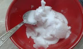 Glycerin, sodium bicarbonate, aqua, calcium carbonate, sodium lauroyl sarcosinate, cellulose gum, mentha piperita, mentha viridis, limonene. Pasta De Dinti Din Ulei De Cocos Si Bicarbonat De Sodiu Paws And Claws The Story