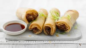 Follow the below given recipe with step by step photos to make veg spring rolls at home and. Chicken Spring Roll Recipe In Hindi Zubia Kitchen Chicken Recipes