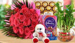See more ideas about beautiful gifts, painting edges, gifts. Beautiful Gifts To Give Some Unforgettable Moments To The Lady Of The Family