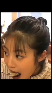 今田美桜 ラーメン食べ方