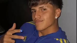 TRAGEDIA EN LAS VÍAS: Quién es el joven de 19 años que murió atropellado  por el Metrotranvía en Maipú