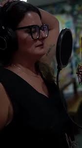 Nuevo sonido. Nueva etapa. 🆕 Entre café, risas y largas noches de estudio  nació algo muy especial. 🎶 Colombia 🇨🇴 me recordó por qué amo lo que  hago. 🎤 Y esto es solo el principio ✨ #cantante #canarias ...