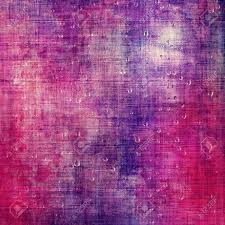 Violeta es un color de tono purpúreo o morado que puede considerarse intermedio entre el azul y el púrpura, por lo que también puede denominársele azul púrpura.la referencia originaria del color violeta son los pétalos de las plantas homónimas del género viola, como por ejemplo la violeta común (viola odorata). Viejo Patron Texturizado Como Fondo Con Diferentes Patrones De Color Purpura Violeta Rojo Azul Rosado Fotos Retratos Imagenes Y Fotografia De Archivo Libres De Derecho Image 34630920