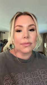 Kayla Lowry's Instagram, Twitter & Facebook