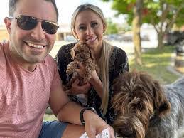 Leslie Boyles's Instagram, Twitter & Facebook