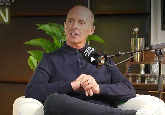 'Disgusting' Mike Dean lambasted after confessing he'd play 'secret games'  while refereeing
