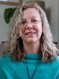 Centre for Eating, Weight & Body Image 2024 PROFESSIONAL PSYCHOLOGY  TRAINING TO FIND OUT MORE & REGISTER, VISIT: cewbi.c