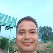 Happy Birthday Danny DeVito🎂🎊🎁 Daniel Michael DeVito Jr. is an American  actor and filmmaker. He gained prominence for his portrayal of the taxi  dispatcher Louie De Palma in the television series Taxi,