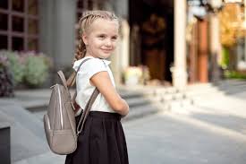 It's pretty simple—give yourself a deep left side part. 18 Simple And Easy Back To School Hairstyles For Girls We Love
