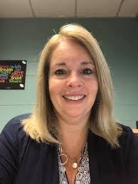 Lori Wareham's Instagram, Twitter & Facebook