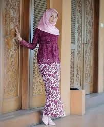 Model kain batik modern yang sedang hits ini cocok digunakan dengan jenis kain songket ataupun kain batik bermotif kecil. Model Kebaya Modern For Android Apk Download