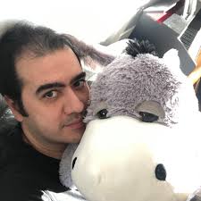 I enjoyed season 1 of the 'new' Frasier. Not in the same league as the  original but still some funny episodes. Unfortunately, season 2 was pretty  poor. Some very cringe moments and