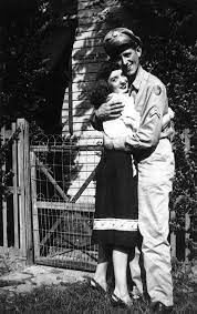 Beautiful Couple Romantic 1940 S Vintage Photo Love Vintage Couples Photo History