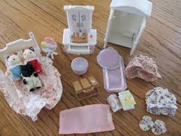 Lounging living room furniture set for calico critters homes and playsets includes over 15 pieces of furniture and accessories to create a beautiful living room in your calico critters home living room set. Calico Critters Girl S Lavender Bedroom Furniture Set Excellent 1829488270