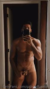Famoso Gabriel Fuentes Pelado no OnlyFans - Foto de Penis