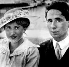 Start by marking bertolt brecht reisen im exil as want to read reader q&a. Actionszenen Der Weltliteratur Bertolt Brecht Am Ammersee Welt
